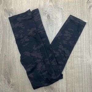 Spanx dark gray camo
